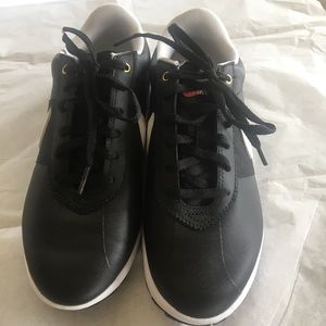 NIKE GOLF SHOES